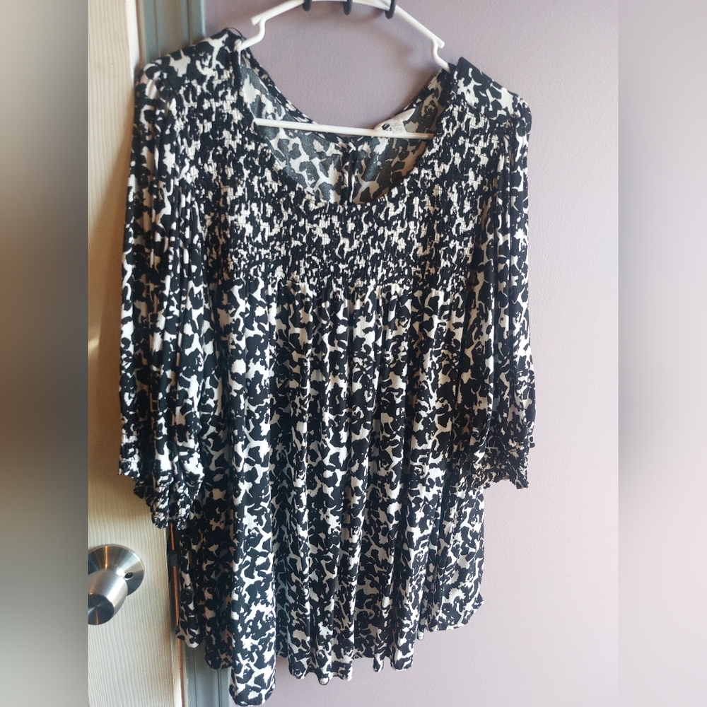Terra & Sky 3x Black and White Top